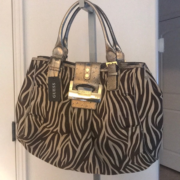 Guess Handbags - Guess bag 🦓 brown/ cream 😘